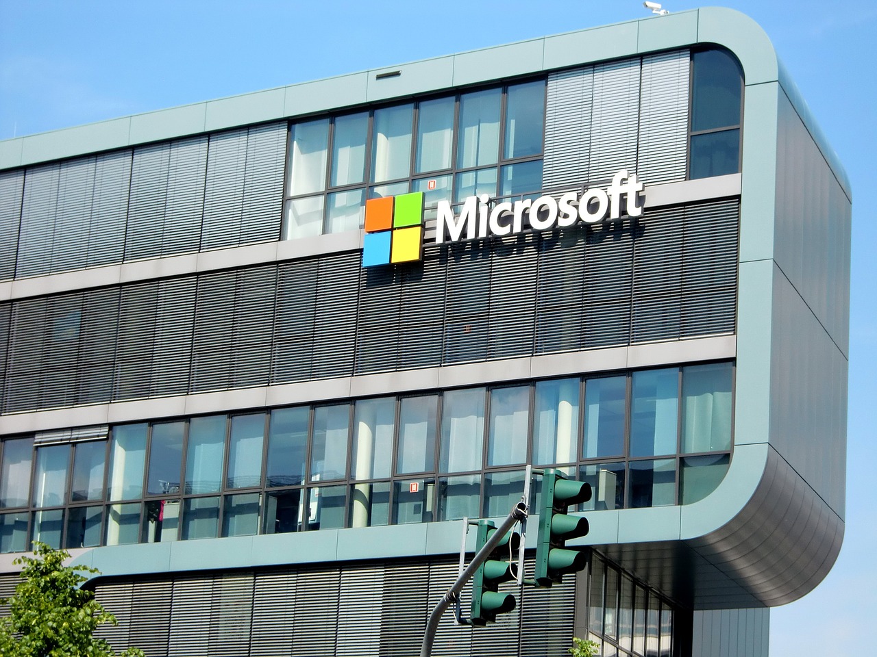 Microsoft corporate building - protecting users from microsoft scams